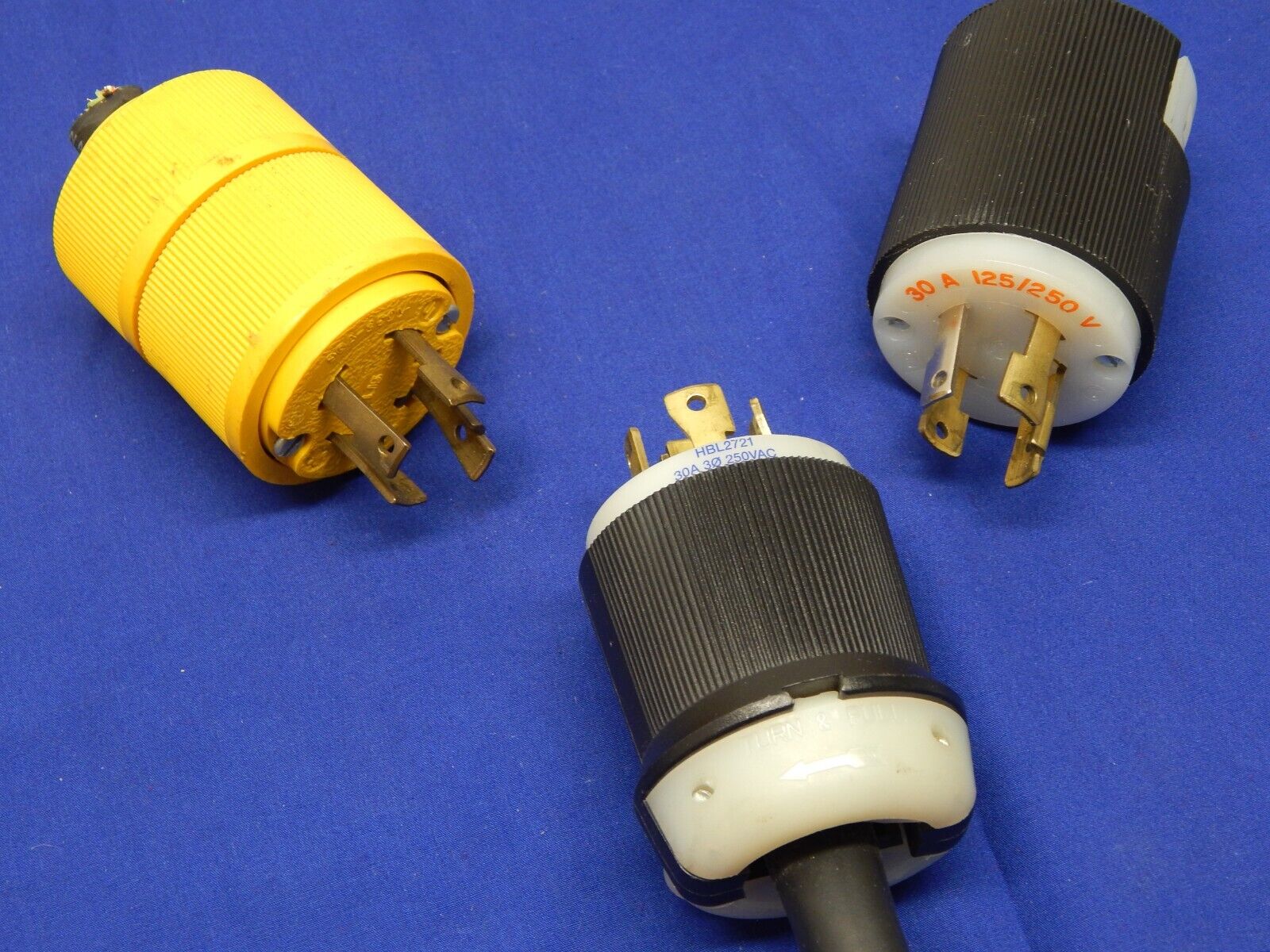 Hubbell HBL2713, HBL2721, GE L15 Locking Connector Plug 30A 250V, Lot of 3 Hubbell HBL2713, HBL2721, GE L15 Locking Connector Plug 30A 250V, Lot of 3